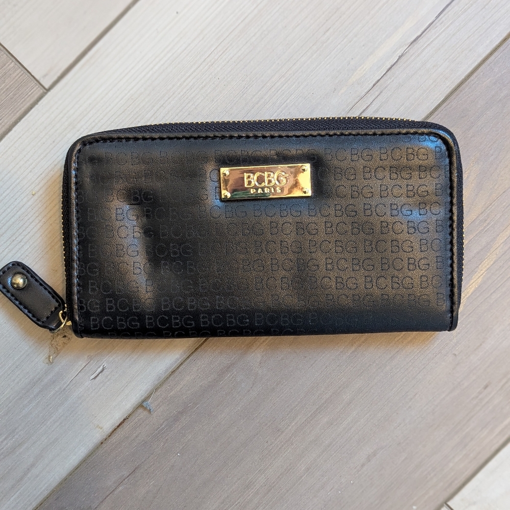 BCBG wallet